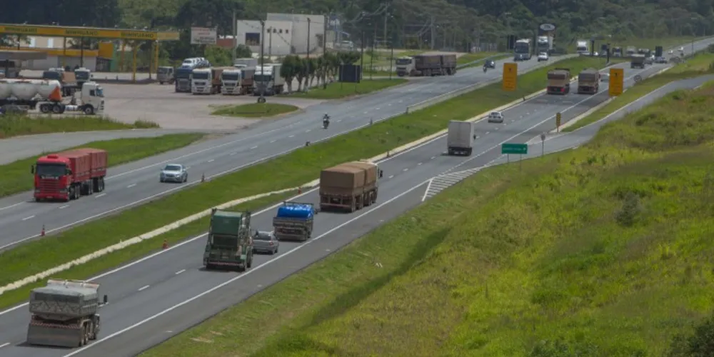 Imagem ilustrativa da imagem Rodovias devem receber 480 mil veículos no feriado