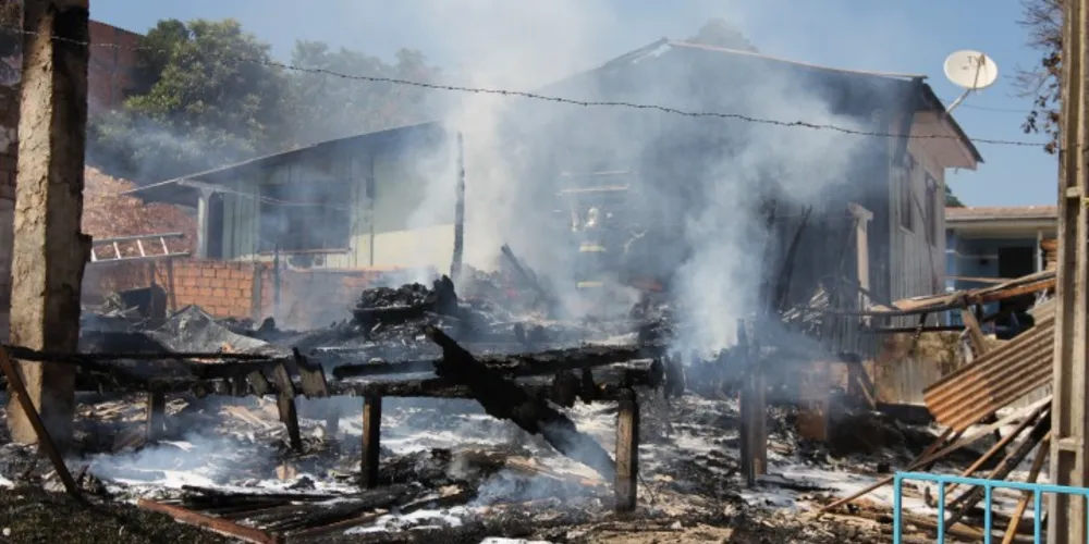 Imagem ilustrativa da imagem Internautas se mobilizam para ajudar vítimas de incêndio