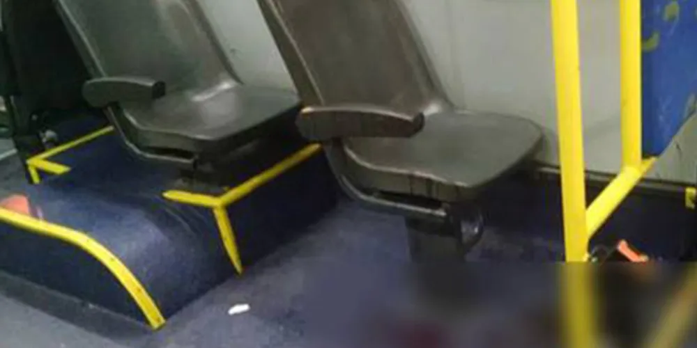 Imagem ilustrativa da imagem Passageira leva tiro de raspão em ônibus na região de Curitiba