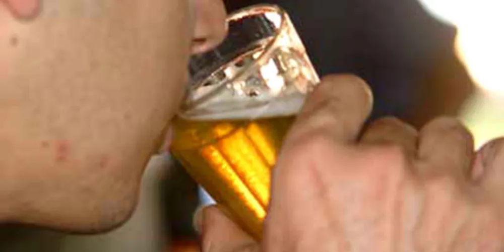 Imagem ilustrativa da imagem 47% dos usuários de álcool começaram a beber com menos de 18