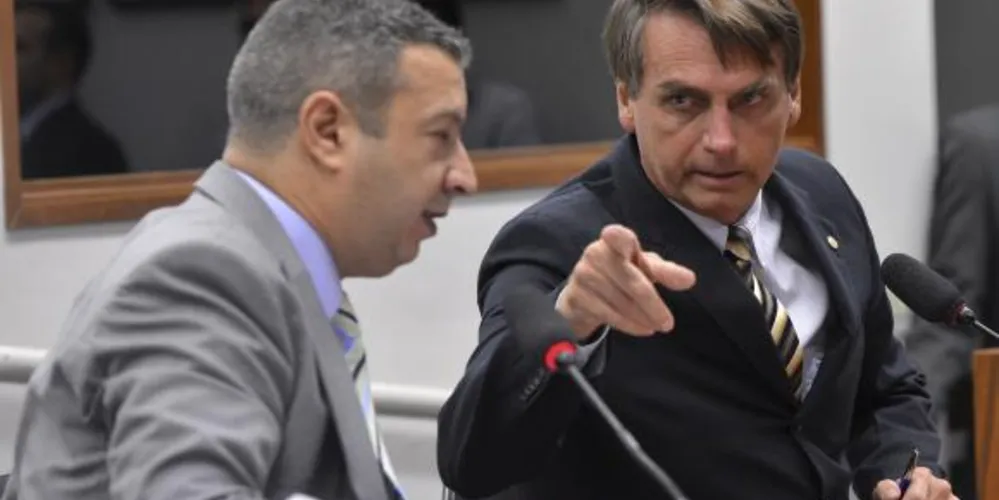 Imagem ilustrativa da imagem Conselho instaura processo de cassação de Bolsonaro