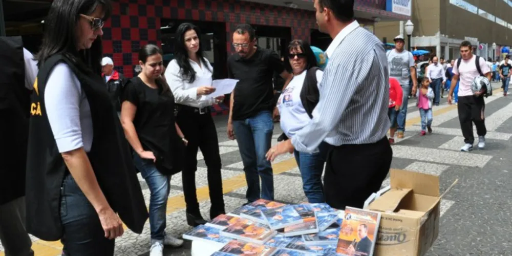 Imagem ilustrativa da imagem Prefeitura fiscaliza comércio ambulante no calçadão