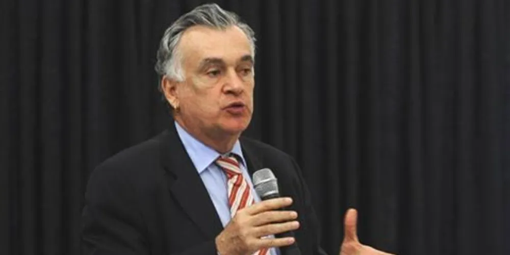 Imagem ilustrativa da imagem Juca Ferreira volta ao governo como ministro da Cultura