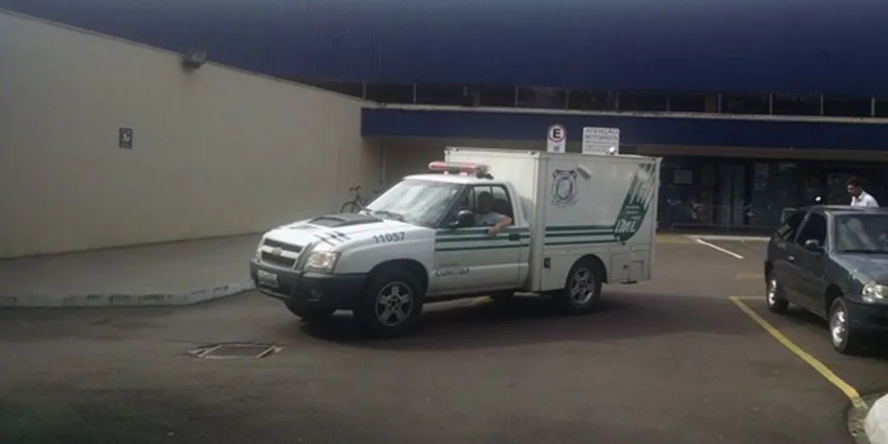 Imagem ilustrativa da imagem Homem é encontrado morto em estacionamento de mercado