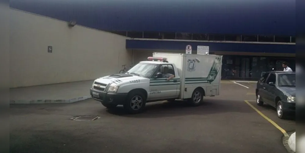 Imagem ilustrativa da imagem Homem é encontrado morto em estacionamento de mercado