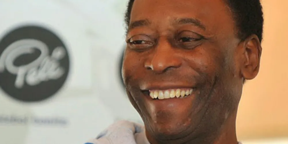 Imagem ilustrativa da imagem Pelé melhora e será transferido para um quarto