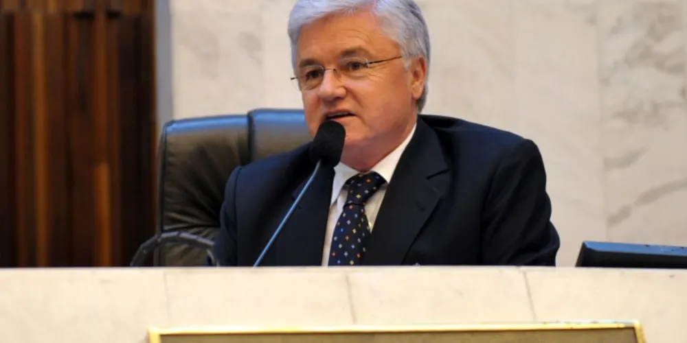 Imagem ilustrativa da imagem Valdir Rossoni propõe fim de feriado no dia 19