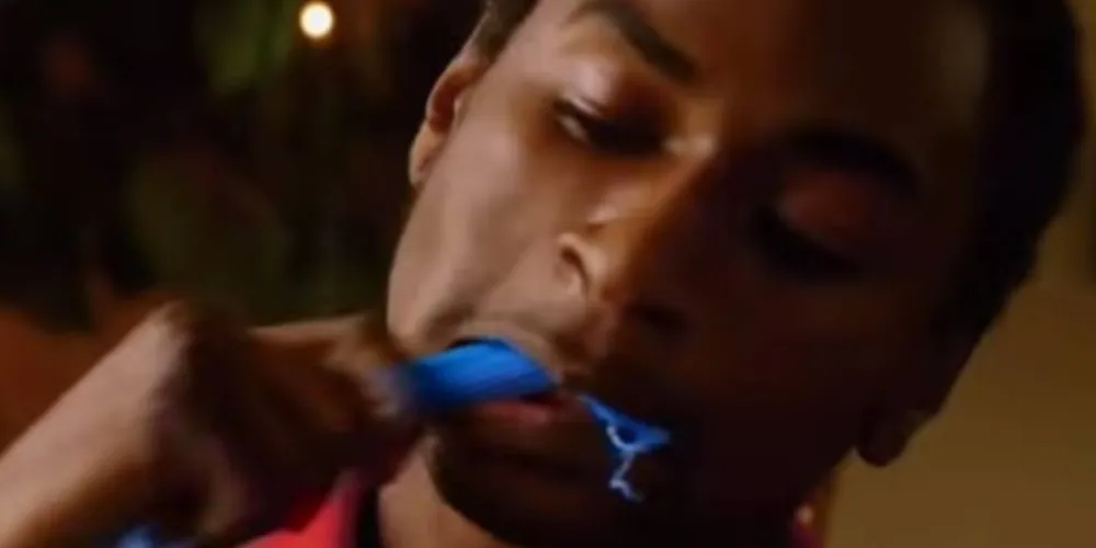 Imagem ilustrativa da imagem Americano viciado em comer sacolas já ingeriu 60 mil unidades