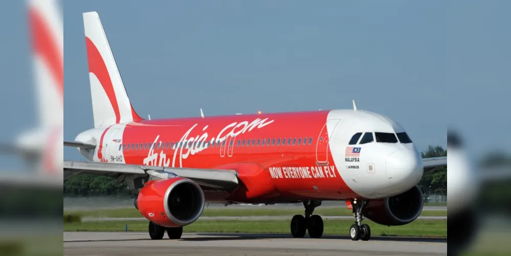 Imagem ilustrativa da imagem Autoridades  anunciam ter recuperado 30 corpos do AirAsia