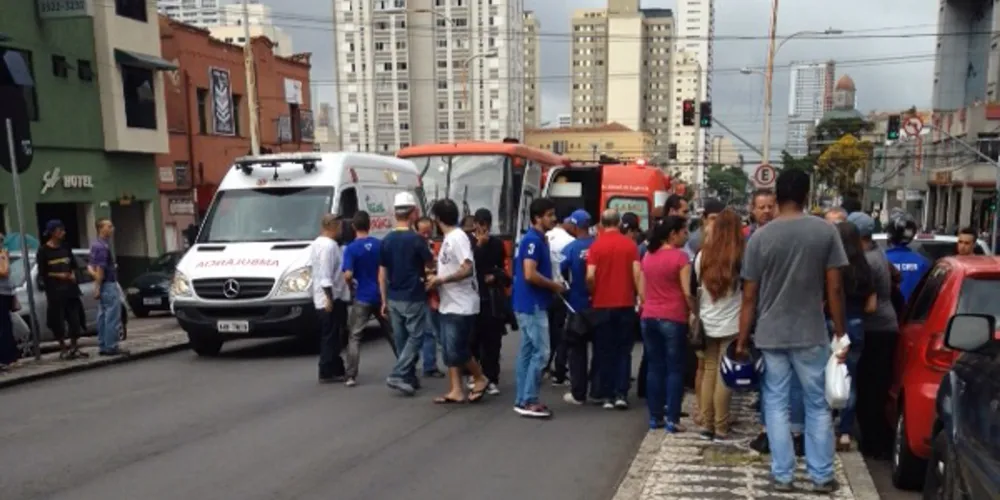 Imagem ilustrativa da imagem Homem reage a assalto e morre com dois tiros em Curitiba
