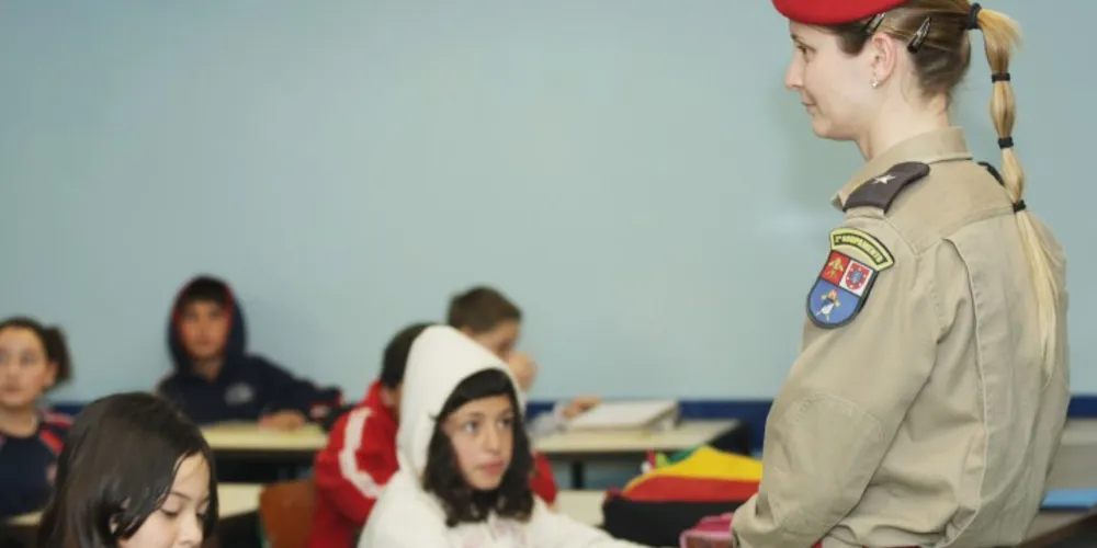 Imagem ilustrativa da imagem Programa Brigada Escolar agora é lei no Paraná