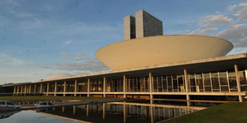 Imagem ilustrativa da imagem Mais de 30 deputados assumem o mandato por um mês
