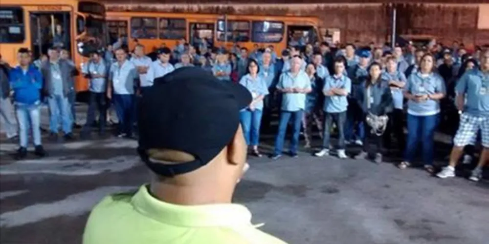 Imagem ilustrativa da imagem Greve no transporte coletivo deve começar quarta-feira