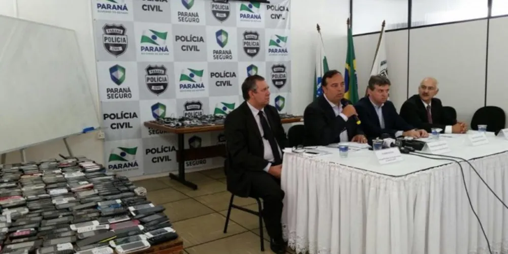 Imagem ilustrativa da imagem Vistorias em cadeias do PR apreende 562 celulares