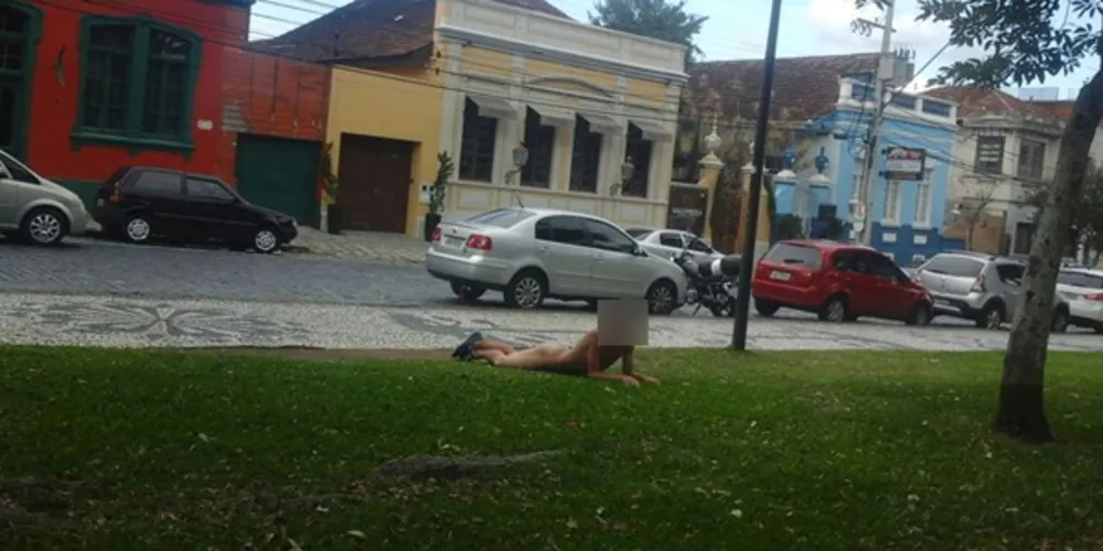 Imagem ilustrativa da imagem Novo peladão é flagrado em Curitiba e quase acaba linchado