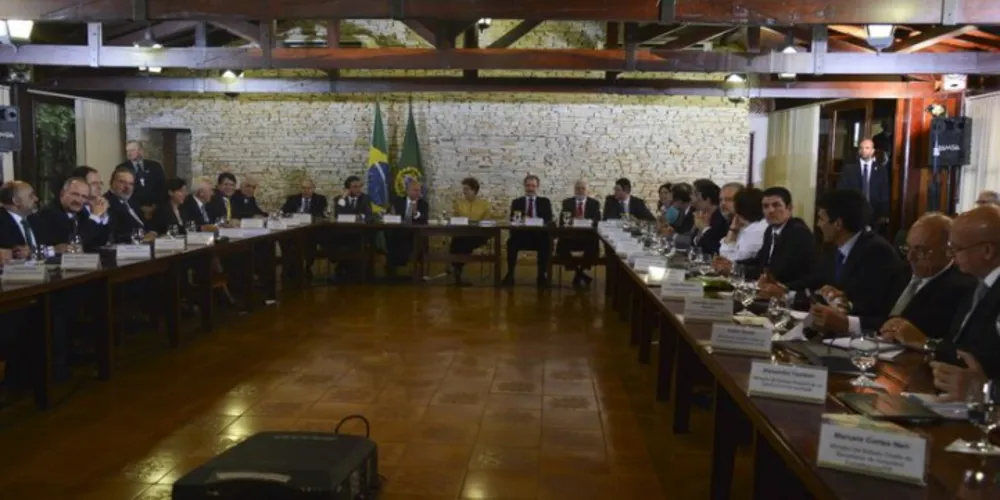 Imagem ilustrativa da imagem Dilma pede a ministros austeridade nos gastos 