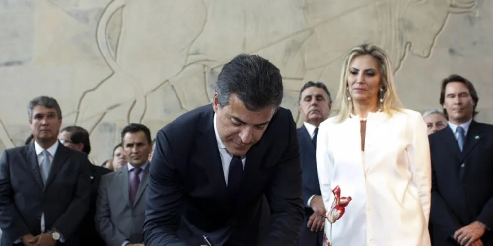 Imagem ilustrativa da imagem Governador nomeia secretários de Estado