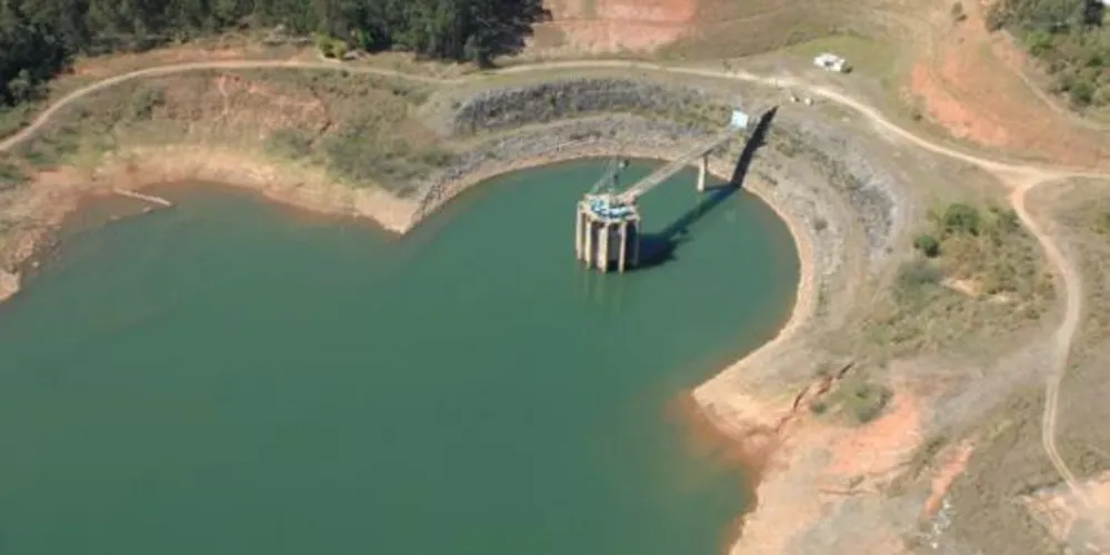 Imagem ilustrativa da imagem Nível no Cantareira cai e deixa reservatórios abaixo da média