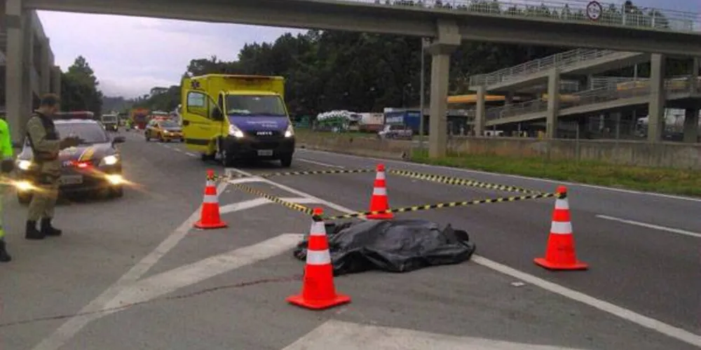 Imagem ilustrativa da imagem Pedestre se arrisca em rodovia e morre atropelado