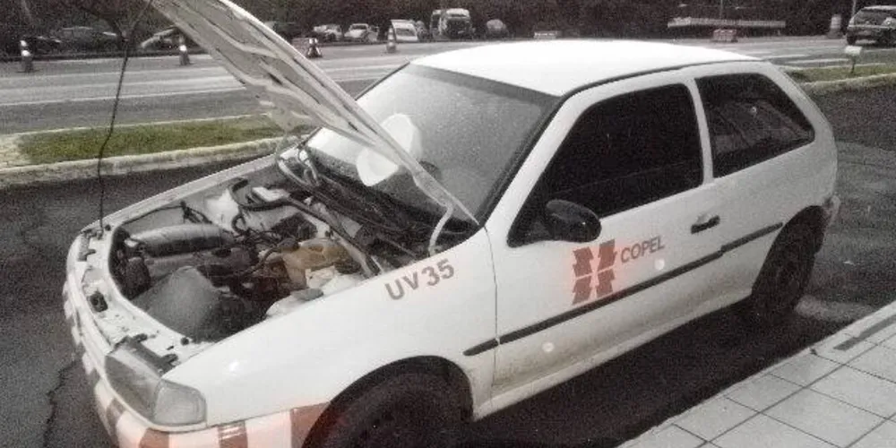 Imagem ilustrativa da imagem Carro falso da Copel é apreendido com drogas em Irati