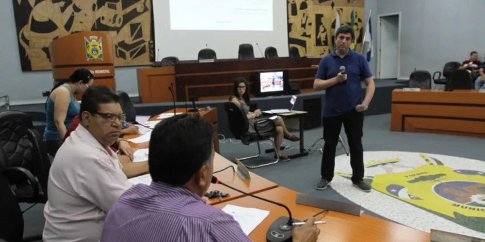 Imagem ilustrativa da imagem Prefeitura reduz déficit em 80% e equilibra orçamento de 2015