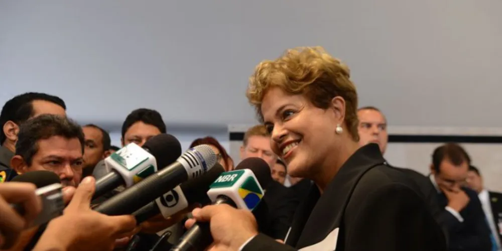 Imagem ilustrativa da imagem Para Dilma, Petrobras devia ser investigada há 20 anos