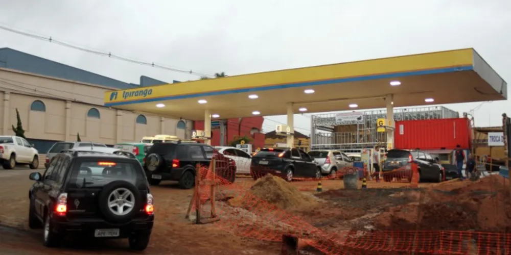 Imagem ilustrativa da imagem Com grande procura, gasolina deve acabar amanhã em PG