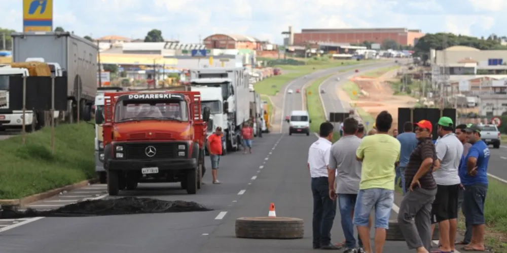 Imagem ilustrativa da imagem Rodovias de PG e região amanhecem liberadas