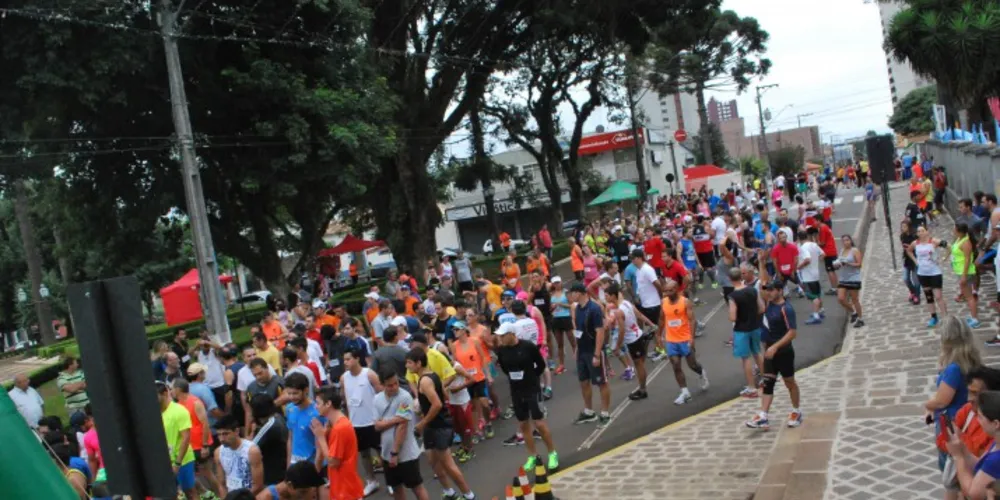 Imagem ilustrativa da imagem Mais de 300 pessoas participam da 3ª Corrida da Padroeira