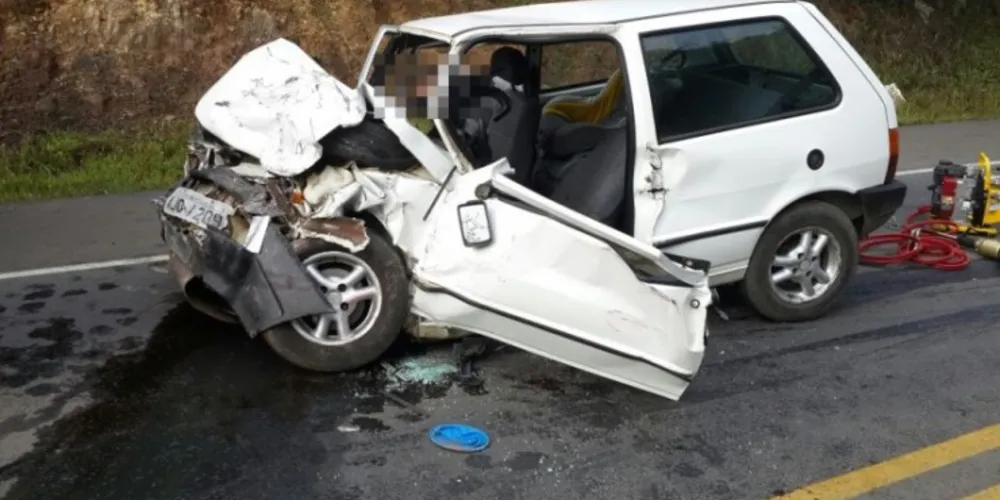 Imagem ilustrativa da imagem Colisão entre carro e ônibus mata uma pessoa na BR-476