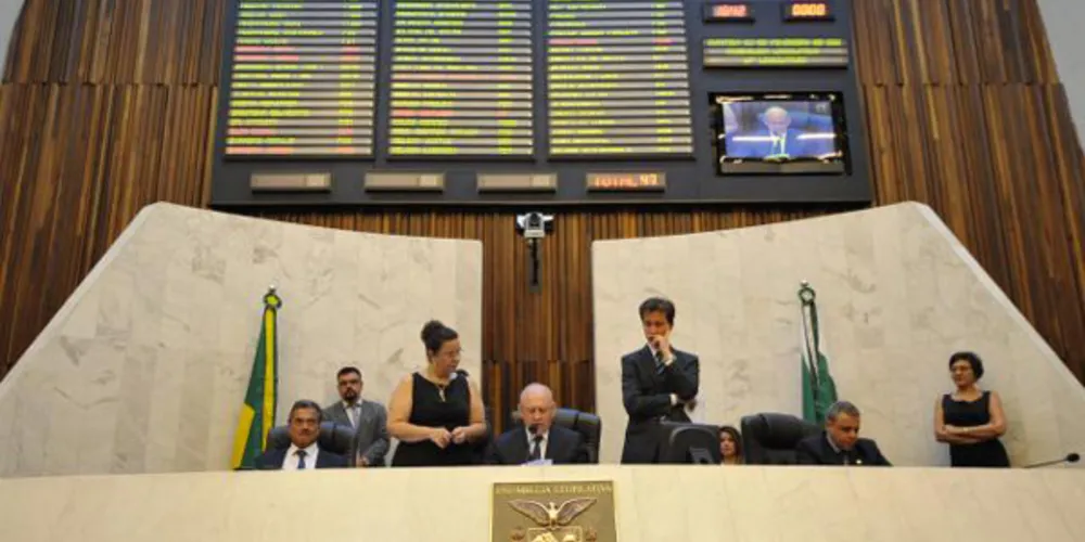 Imagem ilustrativa da imagem Deputados querem fim do “tratoraço” e divulgam prejuízo