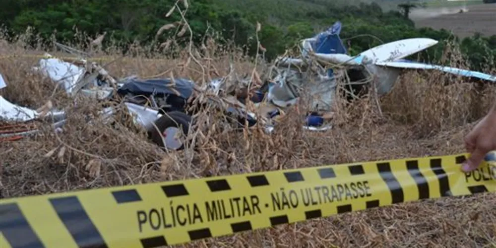 Imagem ilustrativa da imagem Queda de avião mata instrutor e aluno no Paraná