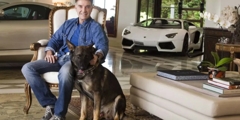 Imagem ilustrativa da imagem PF apreende carros e bens pessoais de Eike Batista