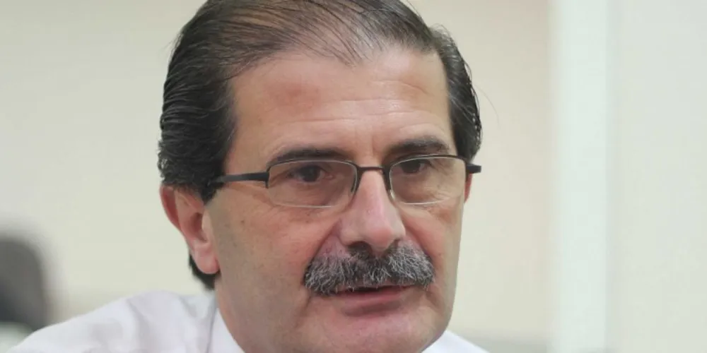 Imagem ilustrativa da imagem "Nenhuma universidade vai fechar", diz ex-reitor