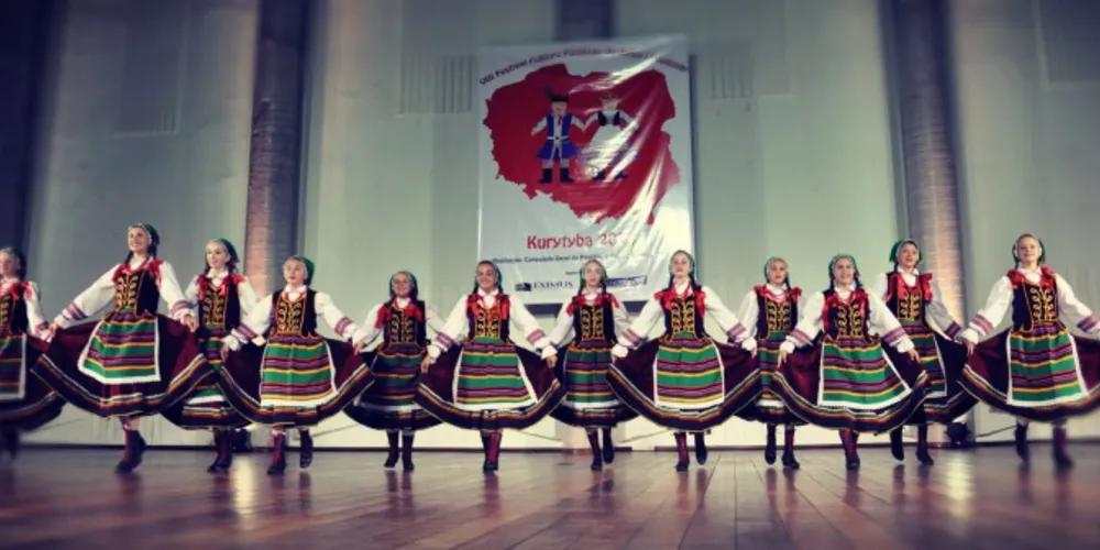 Imagem ilustrativa da imagem Grupo de cultura polonesa apresenta peça de dança