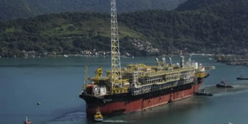 Imagem ilustrativa da imagem Número de mortos em explosão de navio-plataforma sobe para cinco