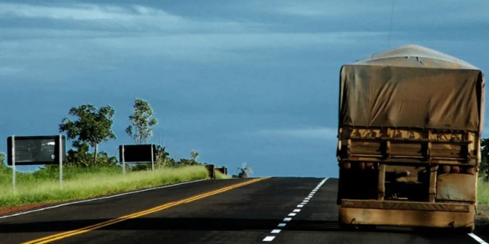 Imagem ilustrativa da imagem Governo aciona Justiça em 7 estados contra caminhoneiros