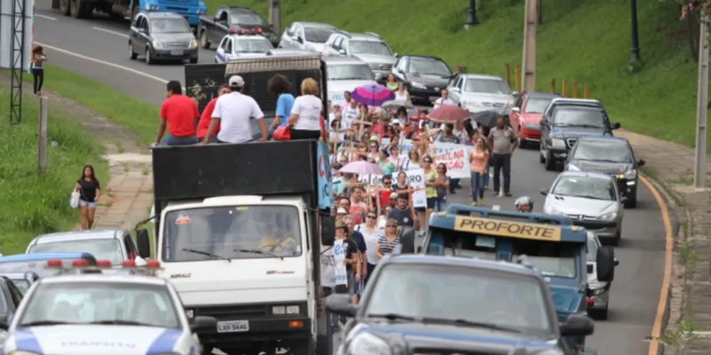 Imagem ilustrativa da imagem Assembleia propõe o fim da greve na rede estadual