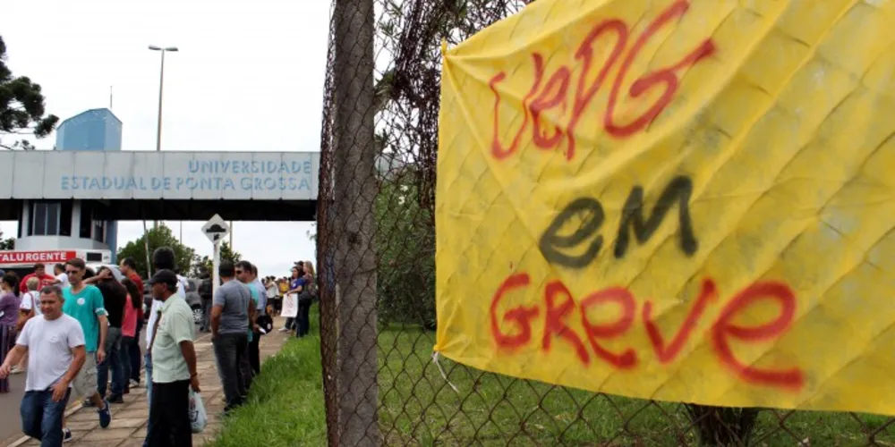 Imagem ilustrativa da imagem Em nota, Sinduepg confirma continuidade de greve
