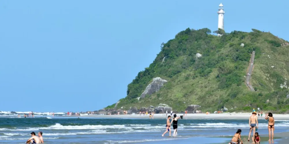 Imagem ilustrativa da imagem Relatório do IAP mostra melhora nas praias paranaenses