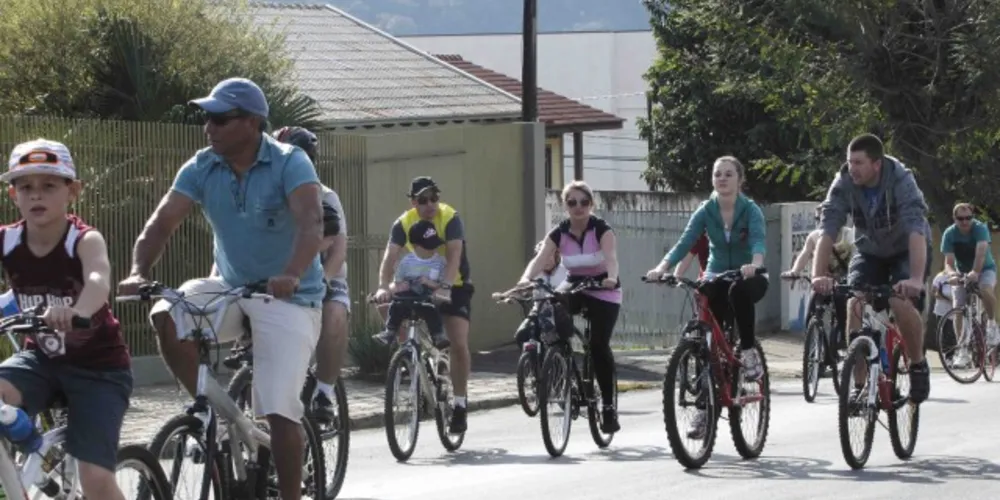 Imagem ilustrativa da imagem Passeio ciclístico atenta para prevenção de doenças renais