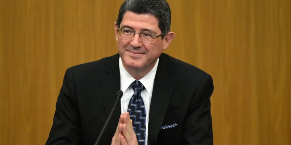 Imagem ilustrativa da imagem Ministro diz que economia dá sinais de recuperação