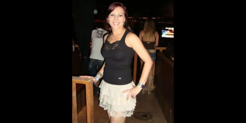 Imagem ilustrativa da imagem Mulher luta com assassino, mas morre degolada dentro de casa