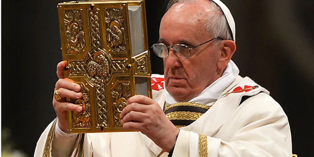 Imagem ilustrativa da imagem Papa Francisco reza pelas vítimas de desastre na França