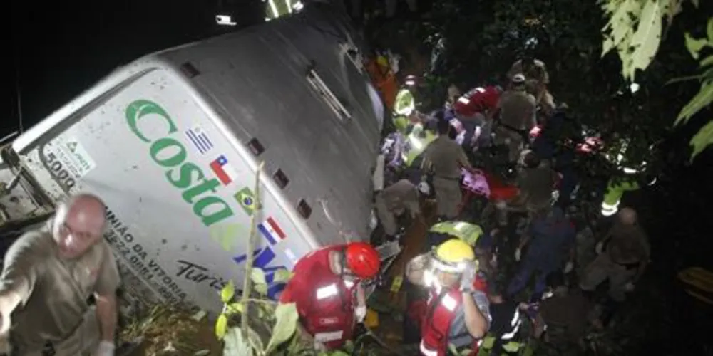 Imagem ilustrativa da imagem Sobe para 51 mortos em acidente com ônibus de União da Vitória