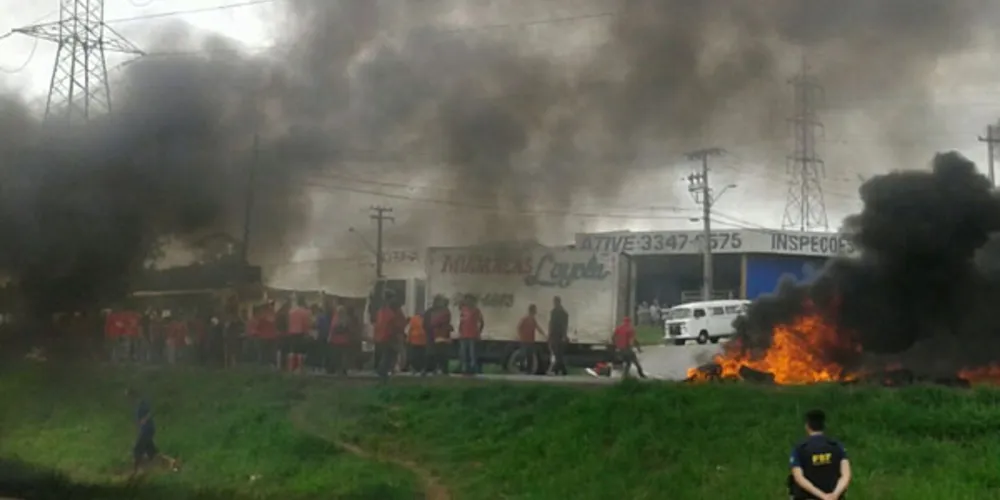 Imagem ilustrativa da imagem Contorno Sul é bloqueado por manifestantes