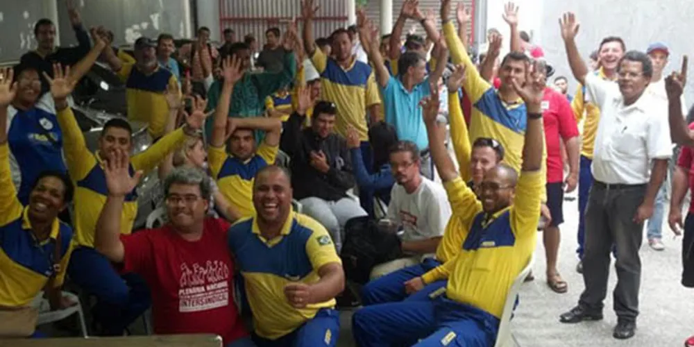 Imagem ilustrativa da imagem Trabalhadores dos Correios suspendem greve