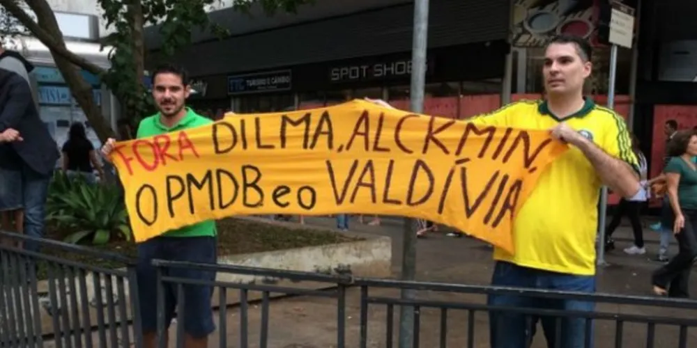Imagem ilustrativa da imagem Quinze frases pró e anti-Dilma que tomaram conta das ruas