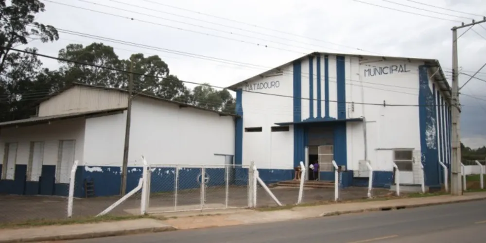 Imagem ilustrativa da imagem PG busca área e recursos para instalar matadouro