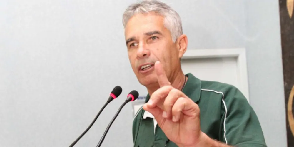Imagem ilustrativa da imagem Servidores pedem 15% de reajuste salarial a Rangel